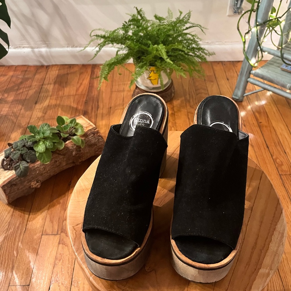 Black Chic High Platform Sandals - image 5